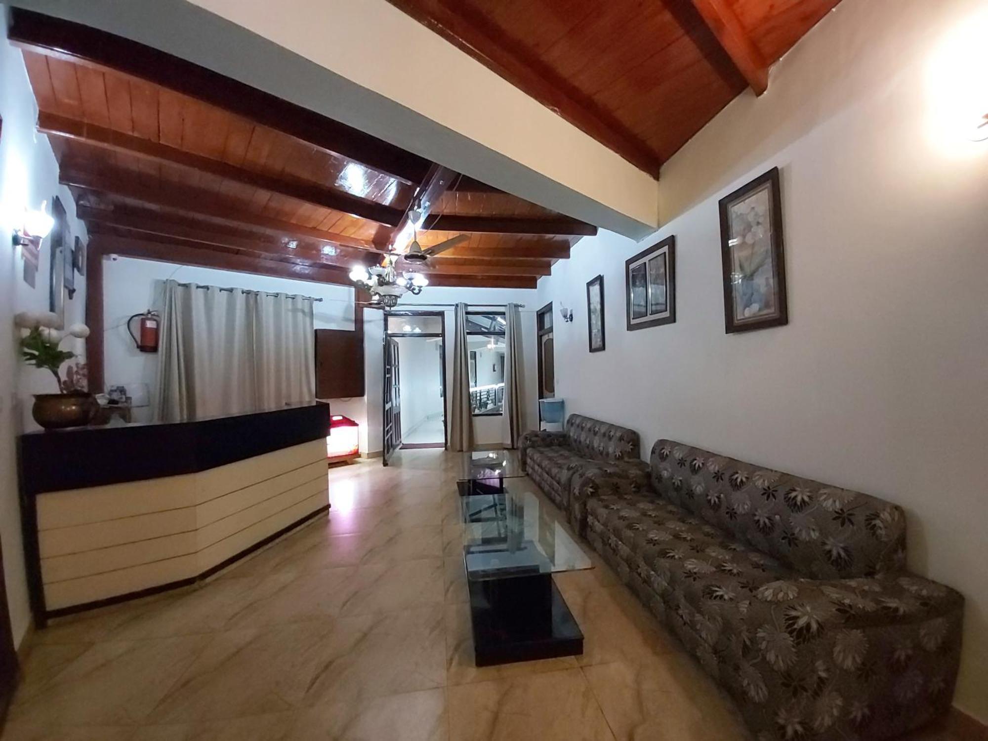 Goroomgo Moon Nainital Near Naini Lake - Parking & Lift Facilities -Hygiene And Spacious Room - Best Seller Exterior photo